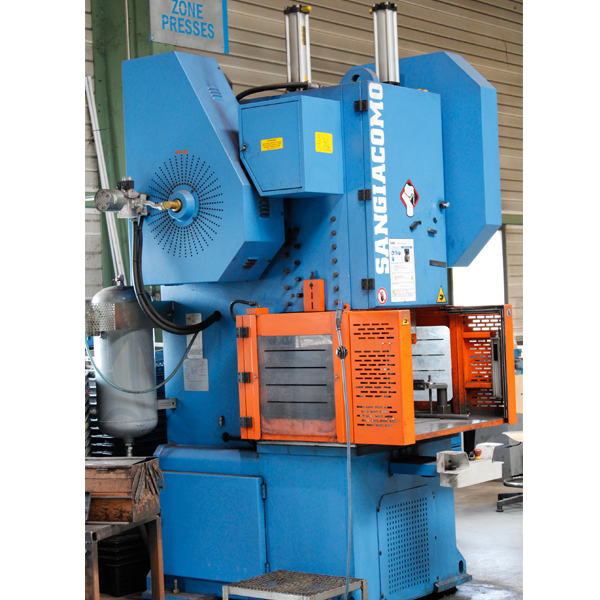 presse-pliage-robotise-laser-mecano-soudure-pliage-atmc-2